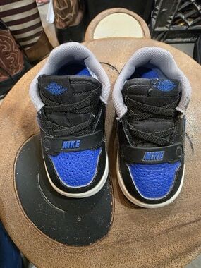 Nike Kids' Black & Royal Blue Low-Top Sneakers